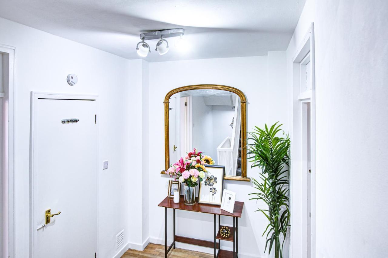 Gorgeous House 4 Bedrooms, 5-Baths In Central London Near Oxford Street מראה חיצוני תמונה